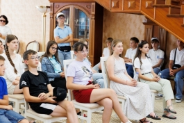 Учащиеся со всей страны и преподаватели из Великобритании посетили Президентуру Республики Молдова