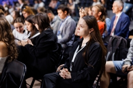 Глава государства приняла участие в Moldova Youth Forum 2025: «Будущее принадлежит прежде всего молодежи. Давайте вместе выберем мир, свободу и развитие»