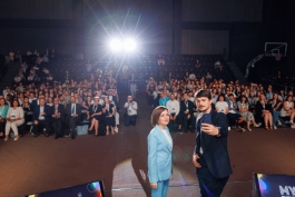 Глава государства приняла участие в Moldova Youth Forum 2025: «Будущее принадлежит прежде всего молодежи. Давайте вместе выберем мир, свободу и развитие»