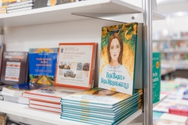 Президент Майя Санду на Международном книжном салоне Bookfest Chișinău: «Я призываю вас посетить Bookfest, читать и дарить детям много книг– так они вырастут свободными»