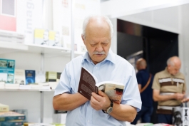 Президент Майя Санду на Международном книжном салоне Bookfest Chișinău: «Я призываю вас посетить Bookfest, читать и дарить детям много книг– так они вырастут свободными»