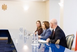 Президент Майя Санду обратилась к евродепутатам, прибывшим наблюдать за выборами: «Мы сталкиваемся с внешним вмешательством в парламентские выборы»