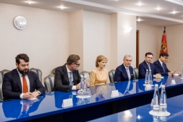 Президент Майя Санду встретилась с Ее Величеством Маргаретой, хранительницей румынской короны, и Его Королевским Высочеством принцем Раду