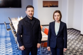 Президент Майя Санду встретилась с Президентом Украины Владимиром Зеленским в Гааге   
