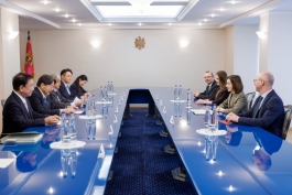 Президент Майя Санду приняла японскую делегацию во главе с министром внутренних дел и коммуникаций Хаяси Ёсимаса