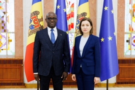 Șefa statului, Maia Sandu, a primit scrisorile de acreditare din partea mai multor ambasadori
