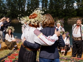 De Ziua Nistrului, șefa statului a participat la Festivalul „Dansul Vetrelor Nistrene” din Ștefan Vodă.