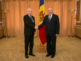 Президент Николае Тимофти встретился с министром-делегатом по связям с румынской диаспорой Анджелом Тылвэром 