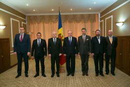 Президент Николае Тимофти встретился с министром-делегатом по связям с румынской диаспорой Анджелом Тылвэром 