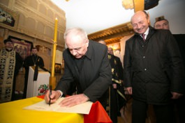 Președintele Nicolae Timofti și domnul Traian Băsescu, fost președinte al României, au vizitat orașul Soroca