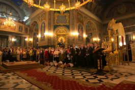 Moldovan president attends Easter mass