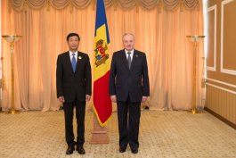 Președintele Timofti l-a primit pe ambasadorul Republicii Populare Chineze în Republica Moldova, Tong Mingtao