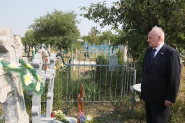 Президент Тимофти почтил память жертв июльских 1949 года депортаций 