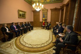 Moldovan head of state appoints eight ambassadors under presidential decrees